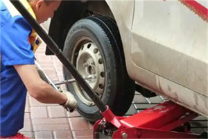 红旗附近拖车24小时服务热线电话